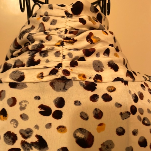 LIKE NEW Versatile Shawl Collar Blouse - Picture 7 of 7